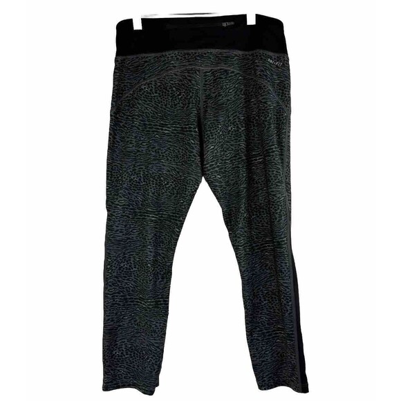 Nike Dri Fit Gray Leopard Leggings Womens Medium Capri Active Workout Gym 729292 - Picture 2 of 11